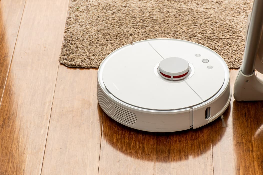 Von Mikrowellen-Hacks zu Roboter-Staubsauger-Tipps kombiniert