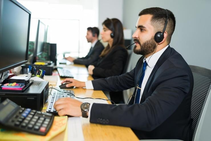 How Call Center Services Help Businesses Capture More Leads