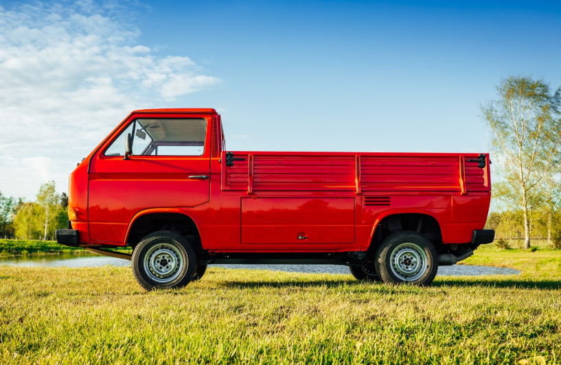 Here’s How to Find a Contractor That Offers Flatbed Truck Bodies