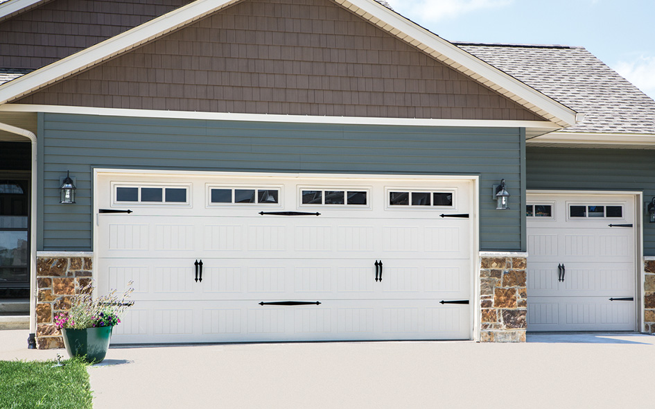 How to Choose the Right Garage Door for Your Home Style?